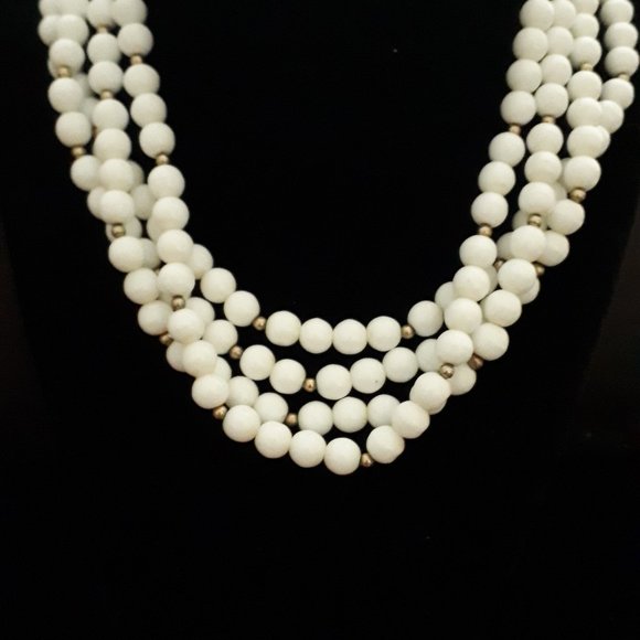 Frog Gay Boyer Demi Parure Milk Glass beads - Picture 3 of 12